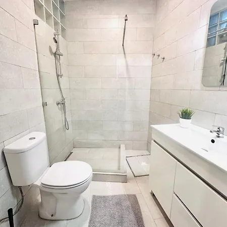 222 Charm For Tourists Apartment