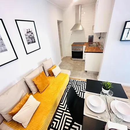 Apartment 222 Charm For Tourists *