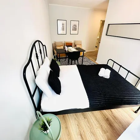 222 Charm For Tourists * Лісабон