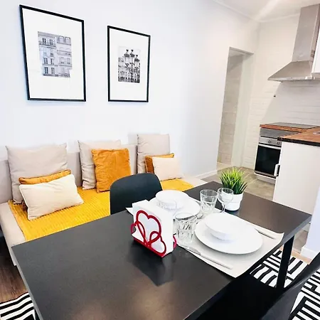 222 Charm For Tourists דירה